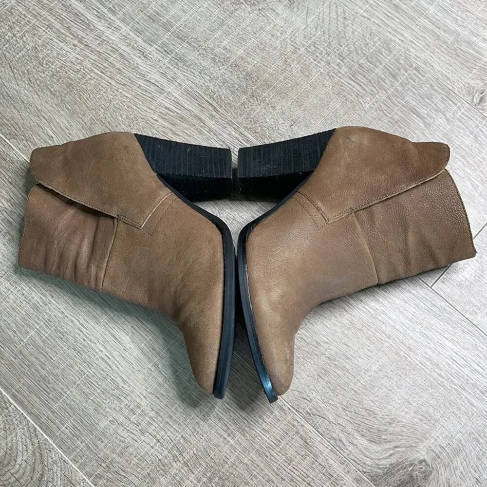 VINCE CAMUTO Ristin Brown Leather Ankle Bootie